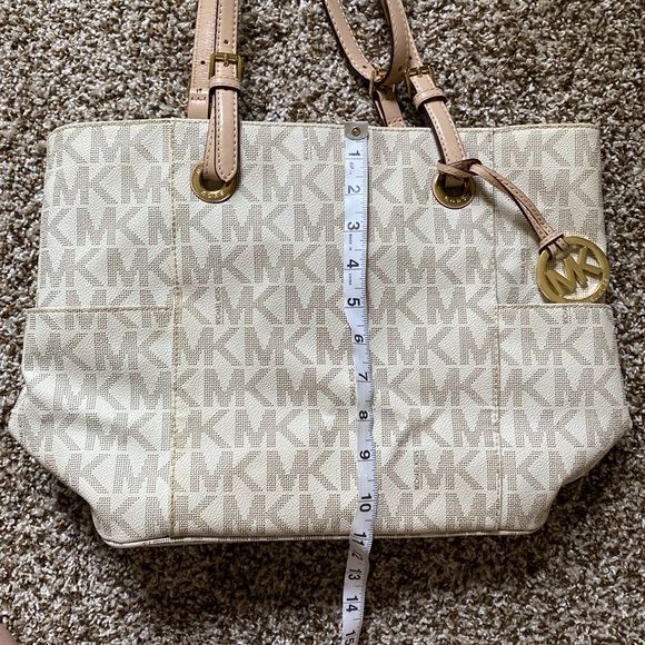 Michael Kors Cream Monogram Tote with Gold Hardware - Picture 4 of 10